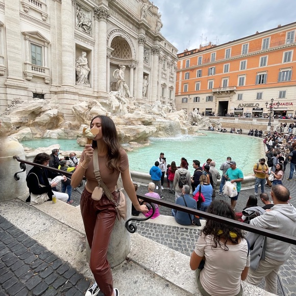 ❥ MEET YOUR STYLIST ❥ - Picture 2 of 12